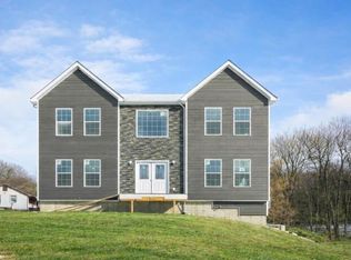 14 Vargas (AKA 70 Jessup Ln) Circle, Stony Point, NY
