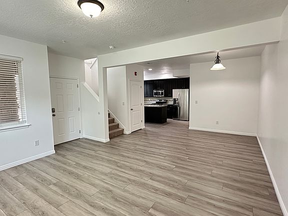 2nd image of 3052 W Desert Lily Dr