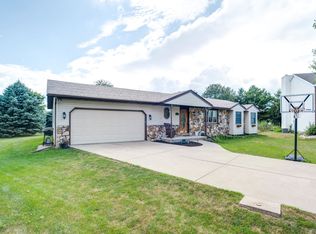 701 Pettit Dr, Hudson, IL