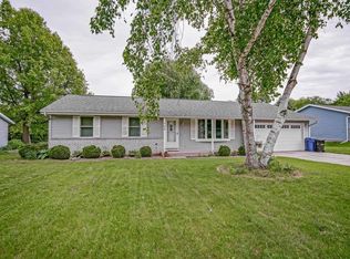 766 S Main St, Oregon, WI 53575