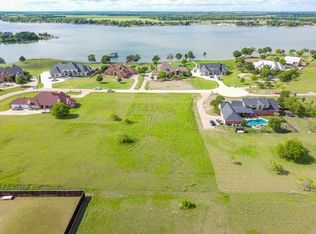 117 Eagle Point Dr, Waxahachie, TX 75165