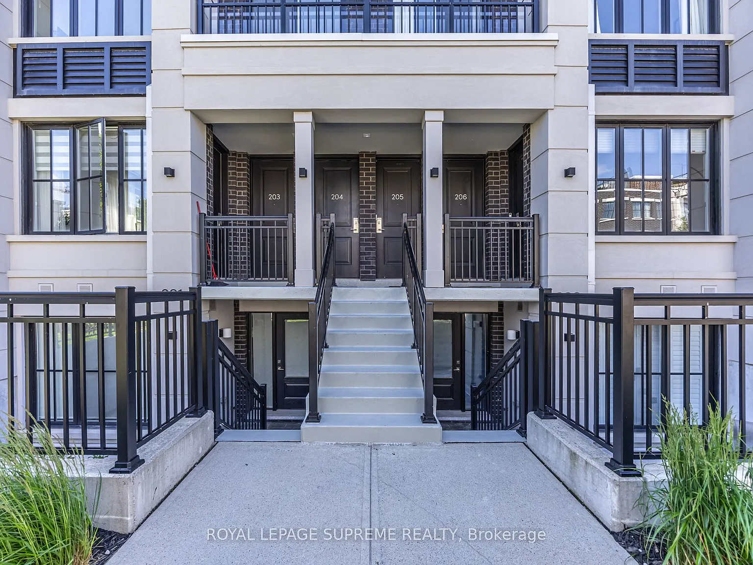 2 bed, $3,200 — Photo 2