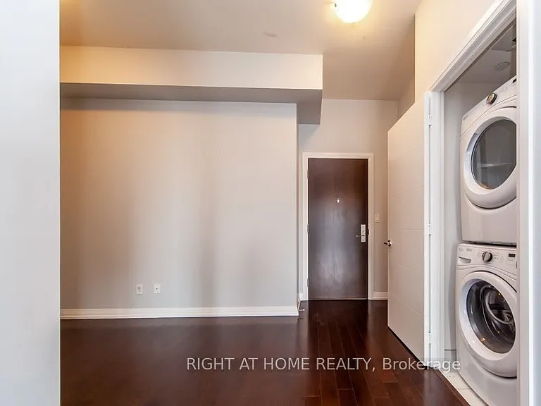 460 Adelaide St E #1123 — Photo 18
