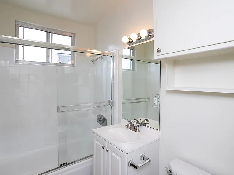 Lido Apartments - 3648 Westwood Blvd — Photo 8