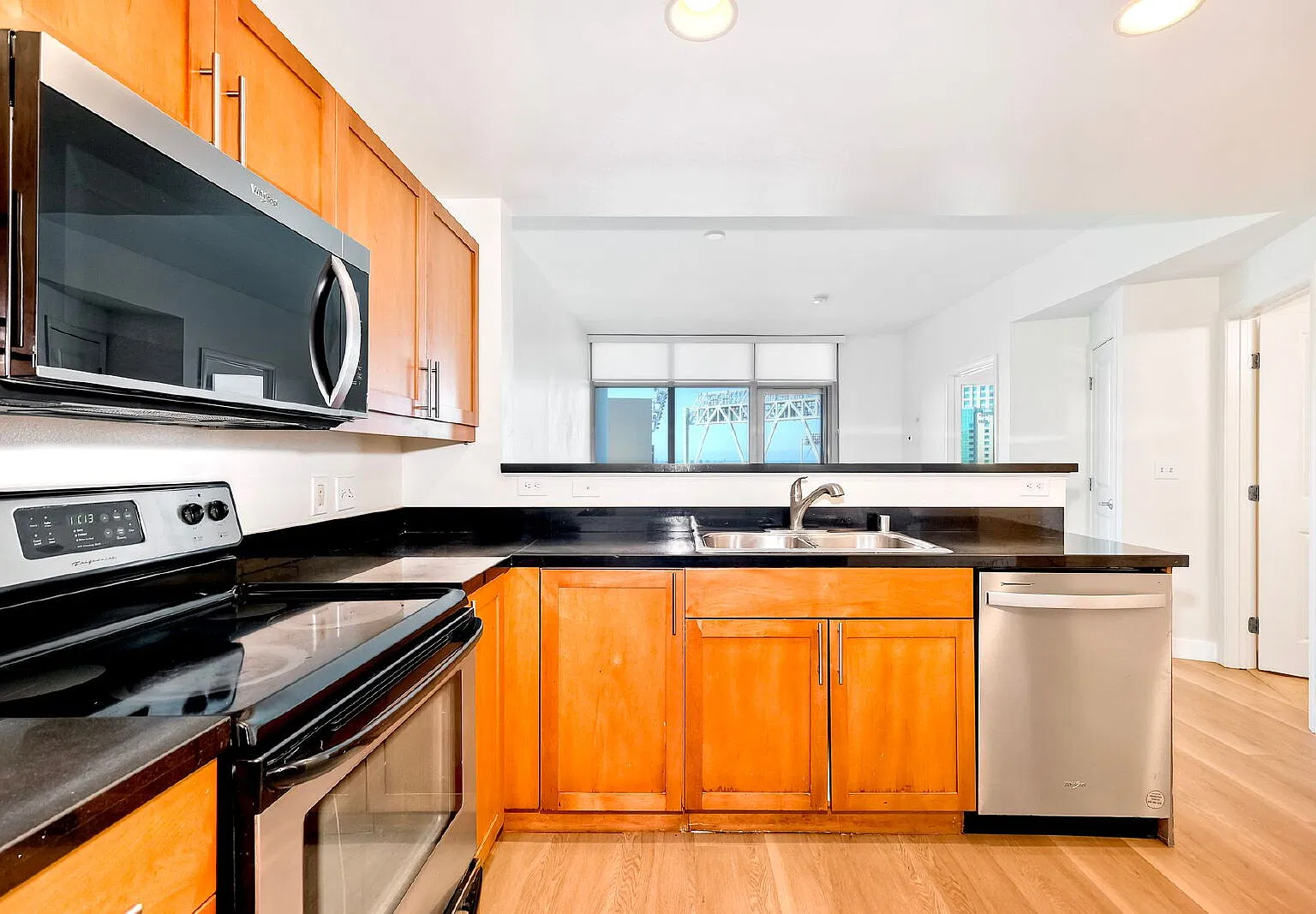 1 bed, 1.0 bath, 739 sqft, $2,900 — Photo 4