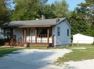 2223 N Grace Ave, Springfield, MO 65803