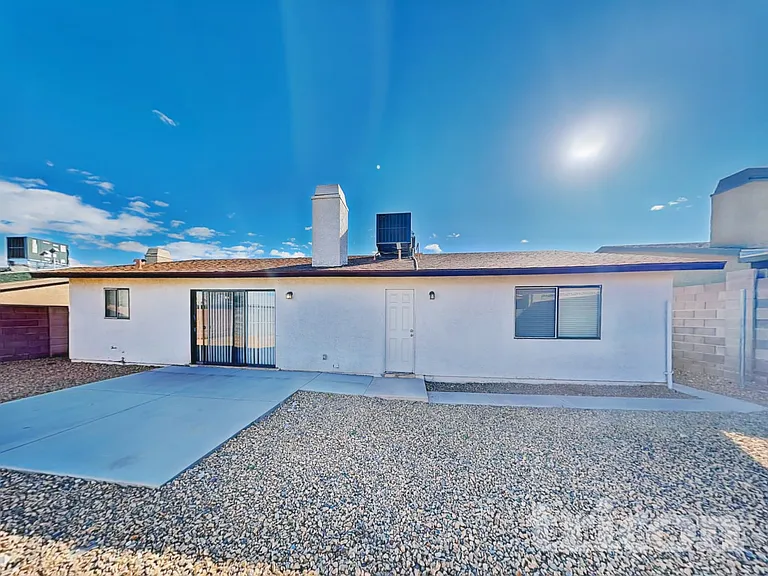 271 Princess Ann Ct — Photo 17