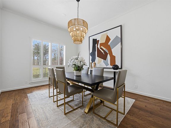 5th image of 224 Colonial Dr