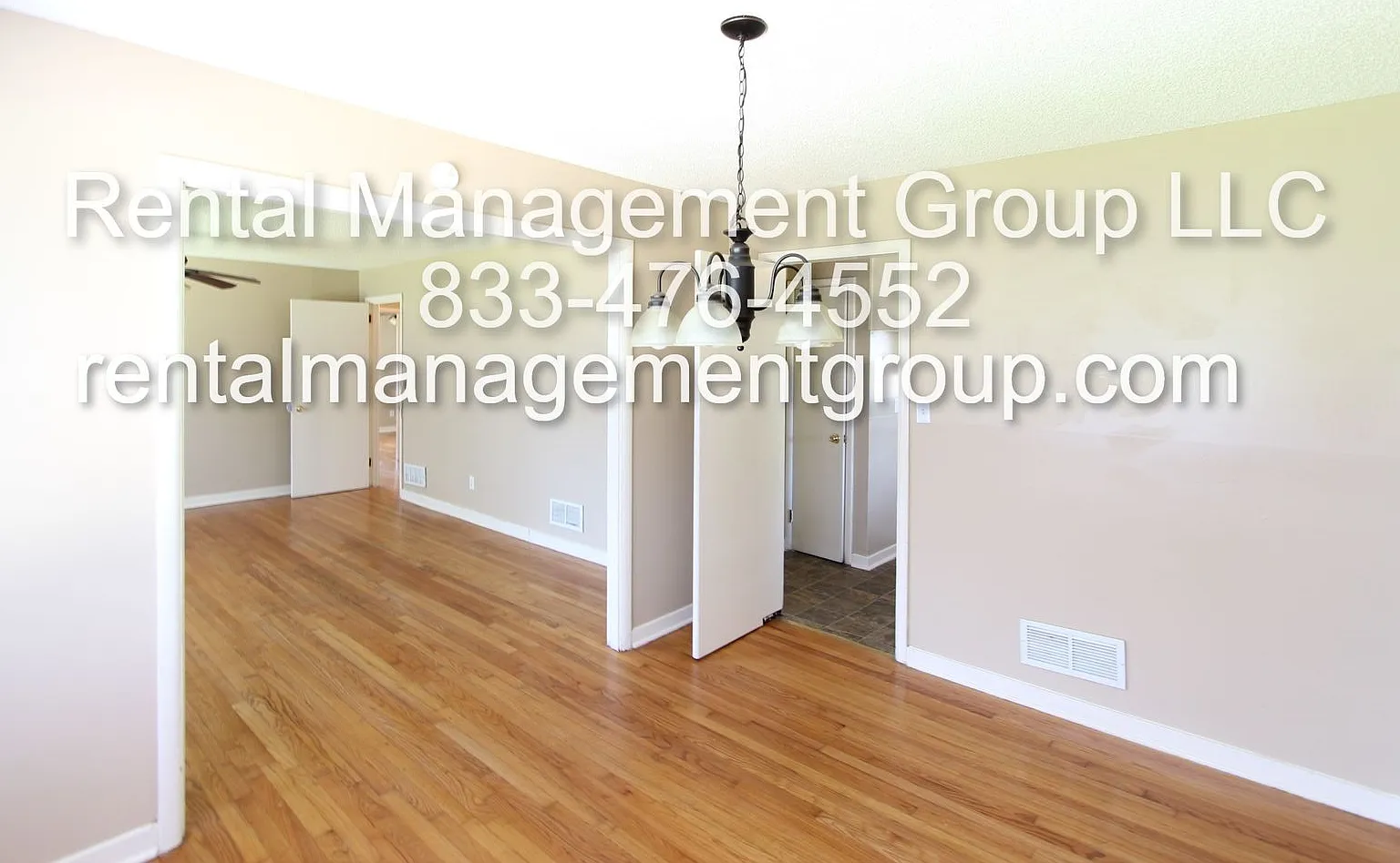 New On The Market! Cute! Cute! Cute! Better Hurry To See This One!! — Photo 4