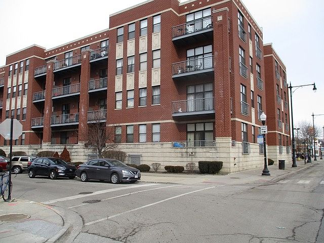 1st image of 4011 N Francisco Ave Unit 308