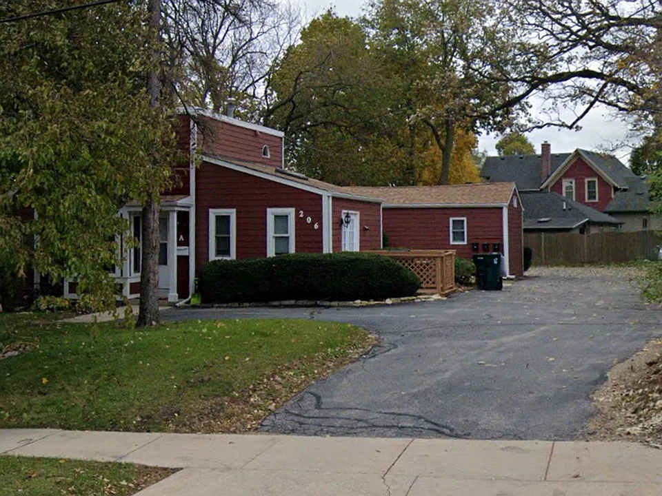 206 Main St