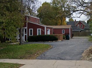 206 Main St APT D, Batavia, IL 60510