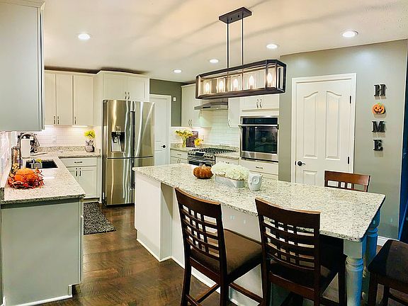4th image of 2069 McClaren Ln