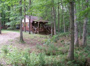 3171 N Shamrock Ln, Birdseye, IN 47513