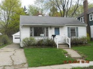 2015 Teel Ave, Lansing, MI 48910
