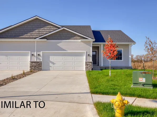 16716 Walnut Meadows Cir, Urbandale, IA 50323