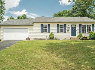 12122 Wakefield Pl, Maryland Heights, MO