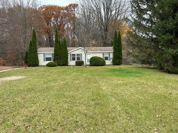 3514 Parker Rd, Gladwin, MI 48624