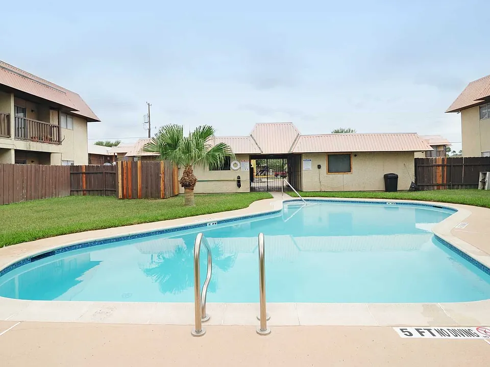 Crossings Apartments