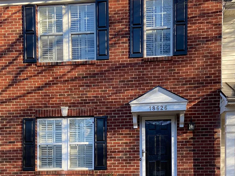 18626 Oakhurst Blvd — Photo 3