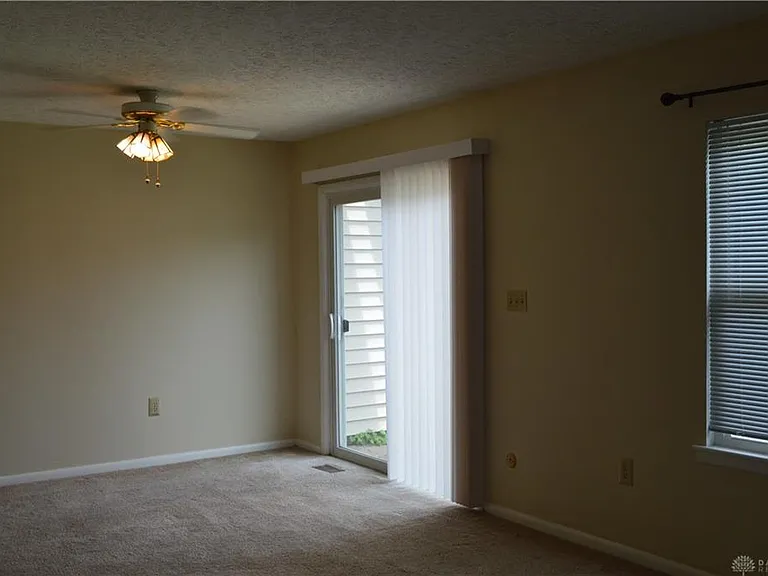 1217 Robbins Run Ct — Photo 23