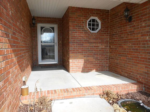 2nd image of 3099 E Bradford St