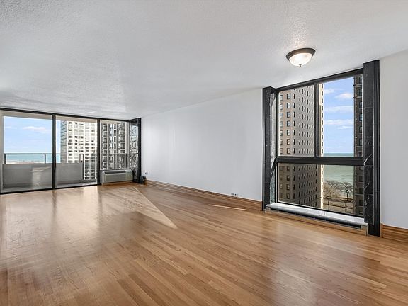 5th image of 1450 N Astor St #15AB