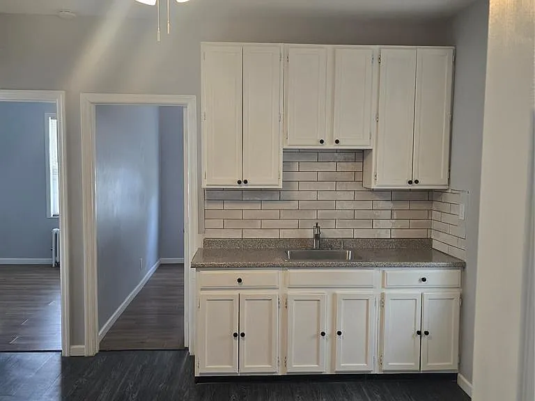 6 Hadley Ave #1 — Photo 2