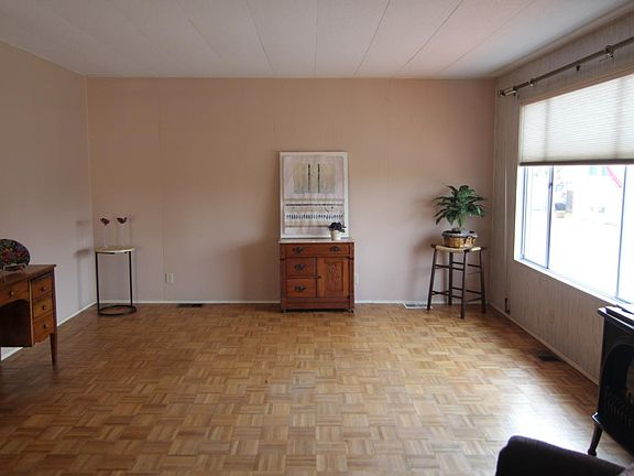3rd image of 4425 Clares St #6