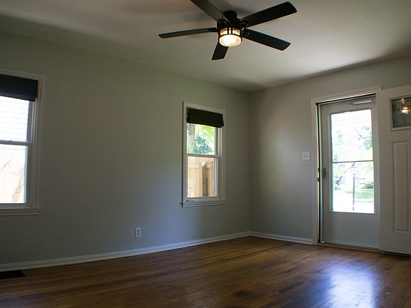 3rd image of 452 E Beechwold Blvd