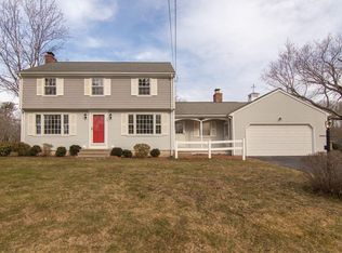 26 Wesley St, Seekonk, MA 02771