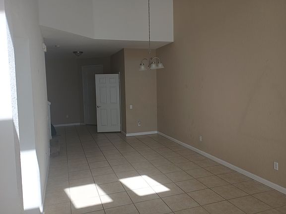 4th image of 1425 Shallcross Ave