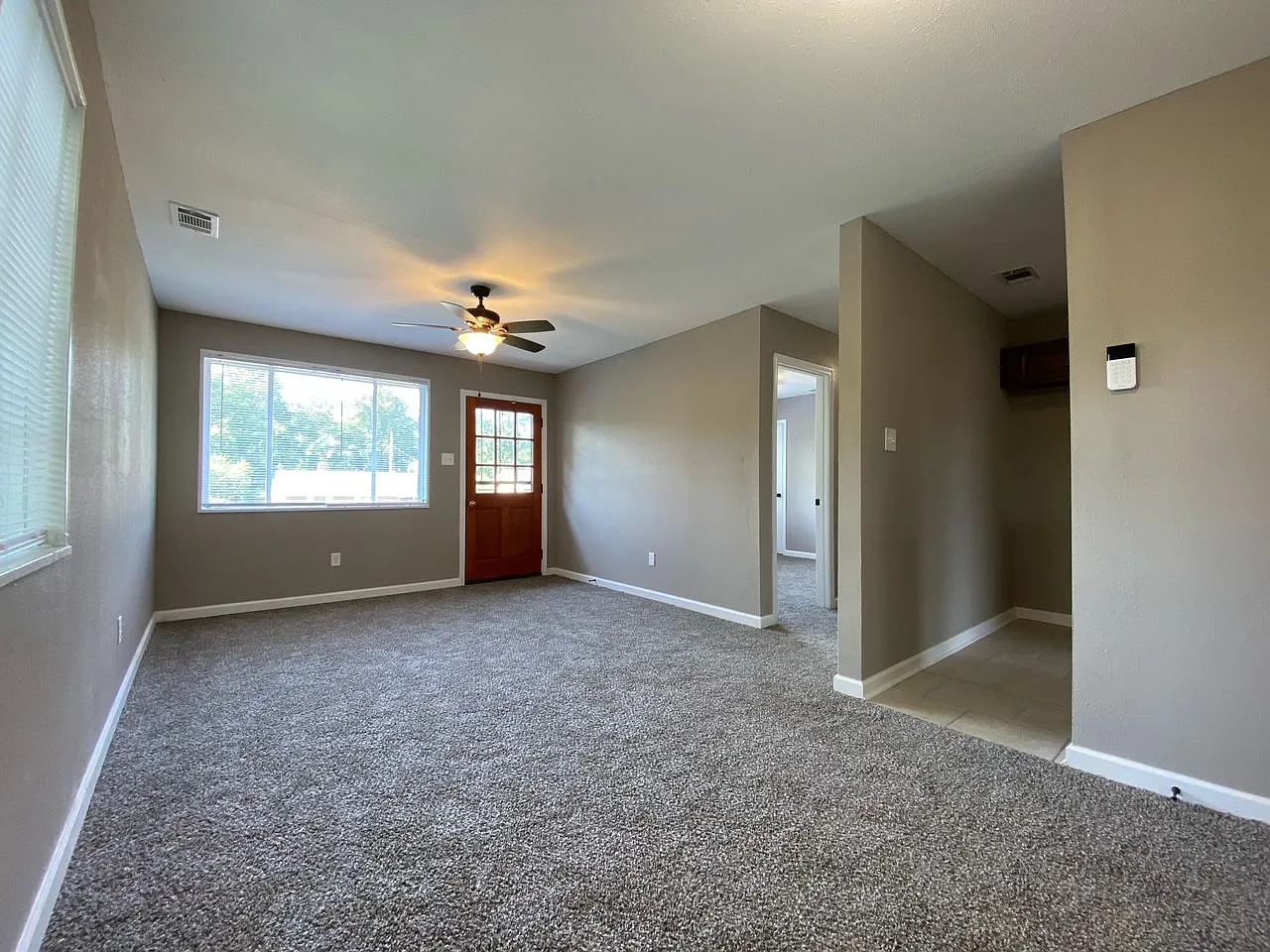 2784 Lola Ave — Photo 2