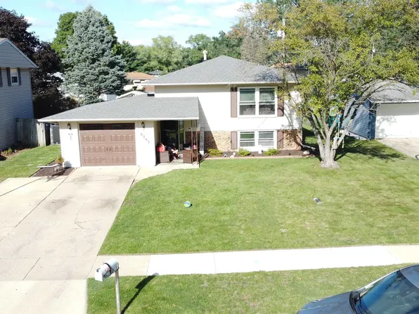 6743 Tyler St, Merrillville, IN 46410