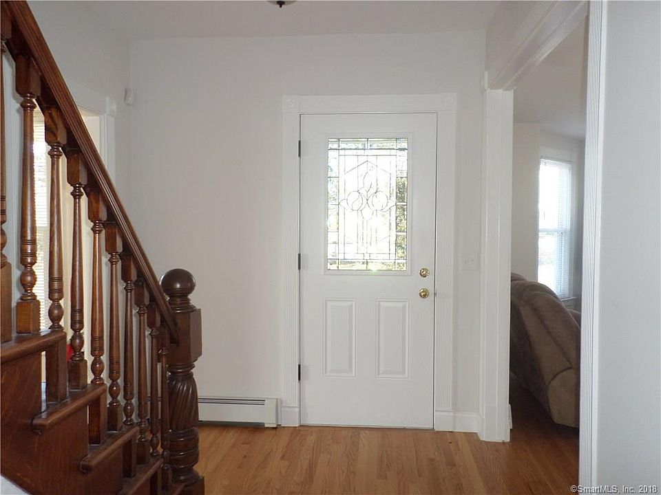 75 Williams St, Meriden, CT 06450 Zillow