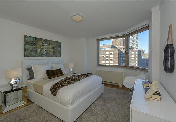 4th image of 201 E 86th St APT 26G