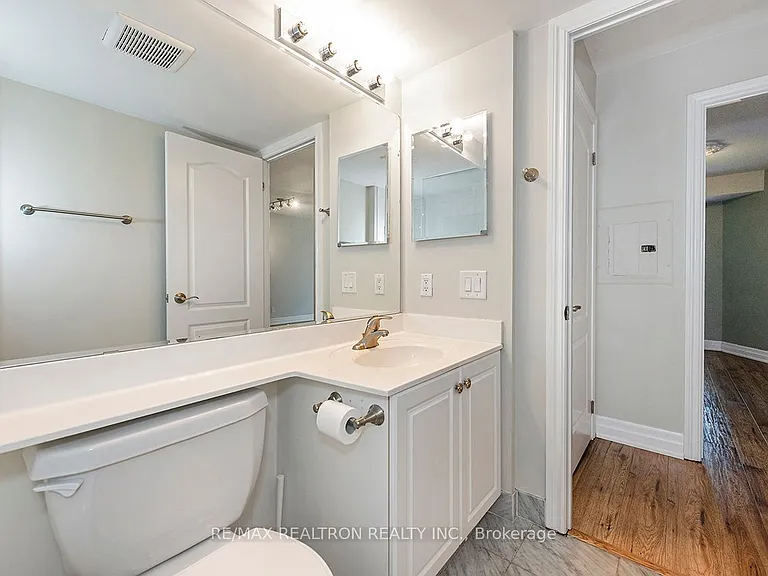 2111 Lake Shore Blvd W #505 — Photo 23