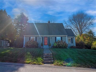 7 Winthrop Dr, Middletown, RI, 02842
