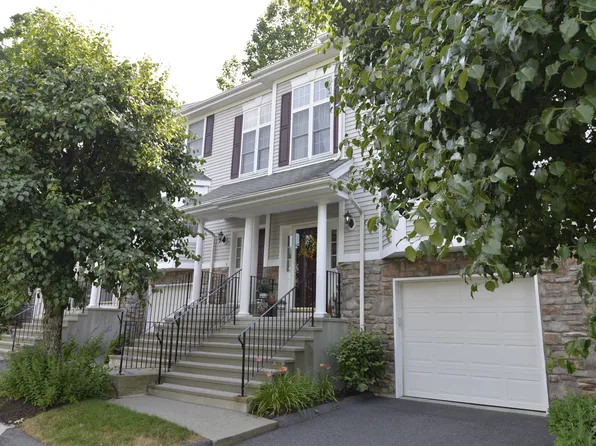1103 Pinnacle Way #1103, Danbury, CT 06811