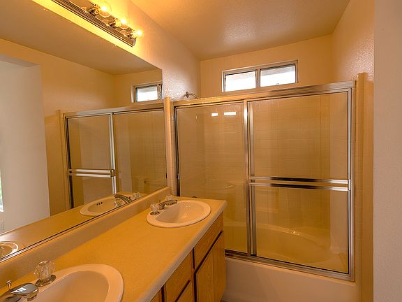 3rd image of 1131 Magellan Way #Townhouse