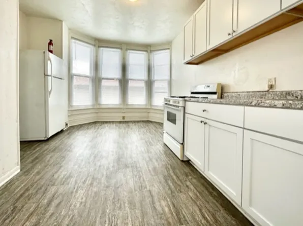 208 S Webster Ave - Complex, 208 S Webster Ave #4, Green Bay, WI 54301
