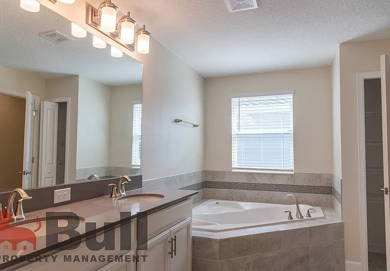 11931 Hometown Pl — Photo 22