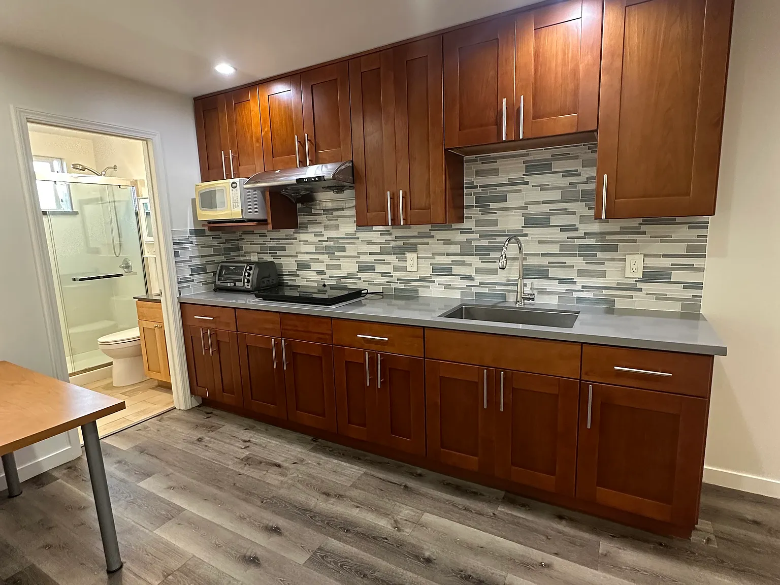 2 bed, 2.0 bath, 650 sqft, $4,000 — Photo 1
