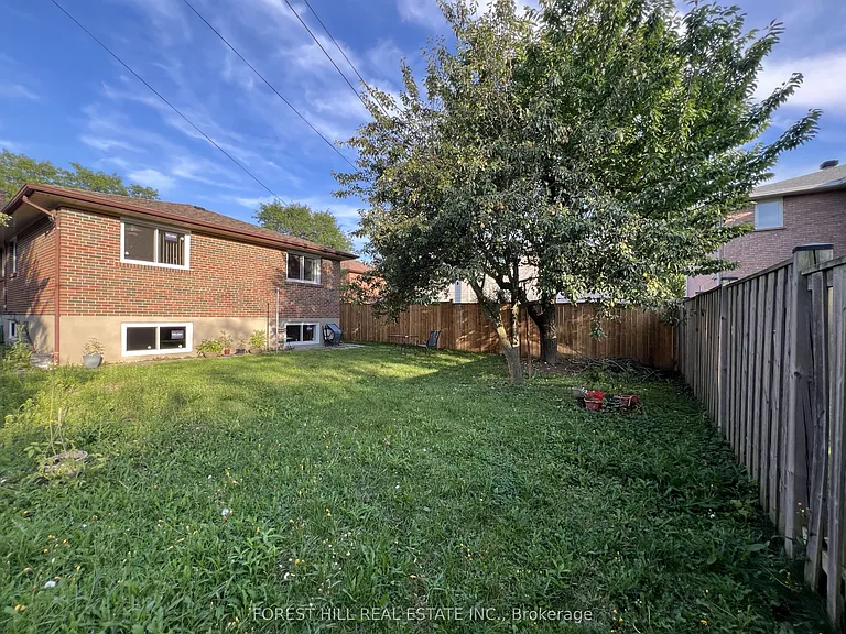 444 Longmore St #MAIN — Photo 16