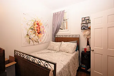 Rented by R New York
