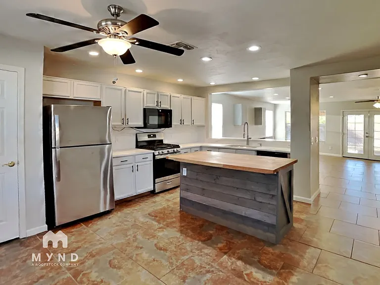 10668 S Silverbluff Dr — Photo 5