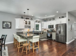 22 Stonehenge Cir #7, Tilton, NH 03276