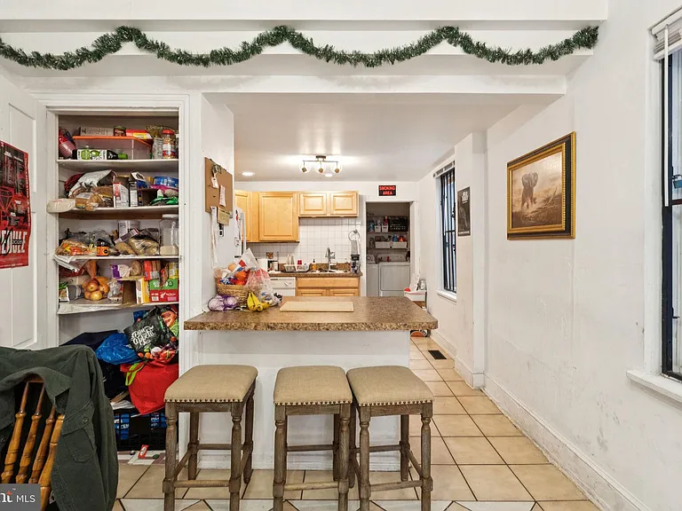 1722 N Willington St — Photo 3
