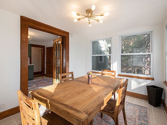 3rd image of 3021 Harney St #2