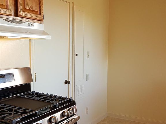 5th image of 728 Thornhill Dr